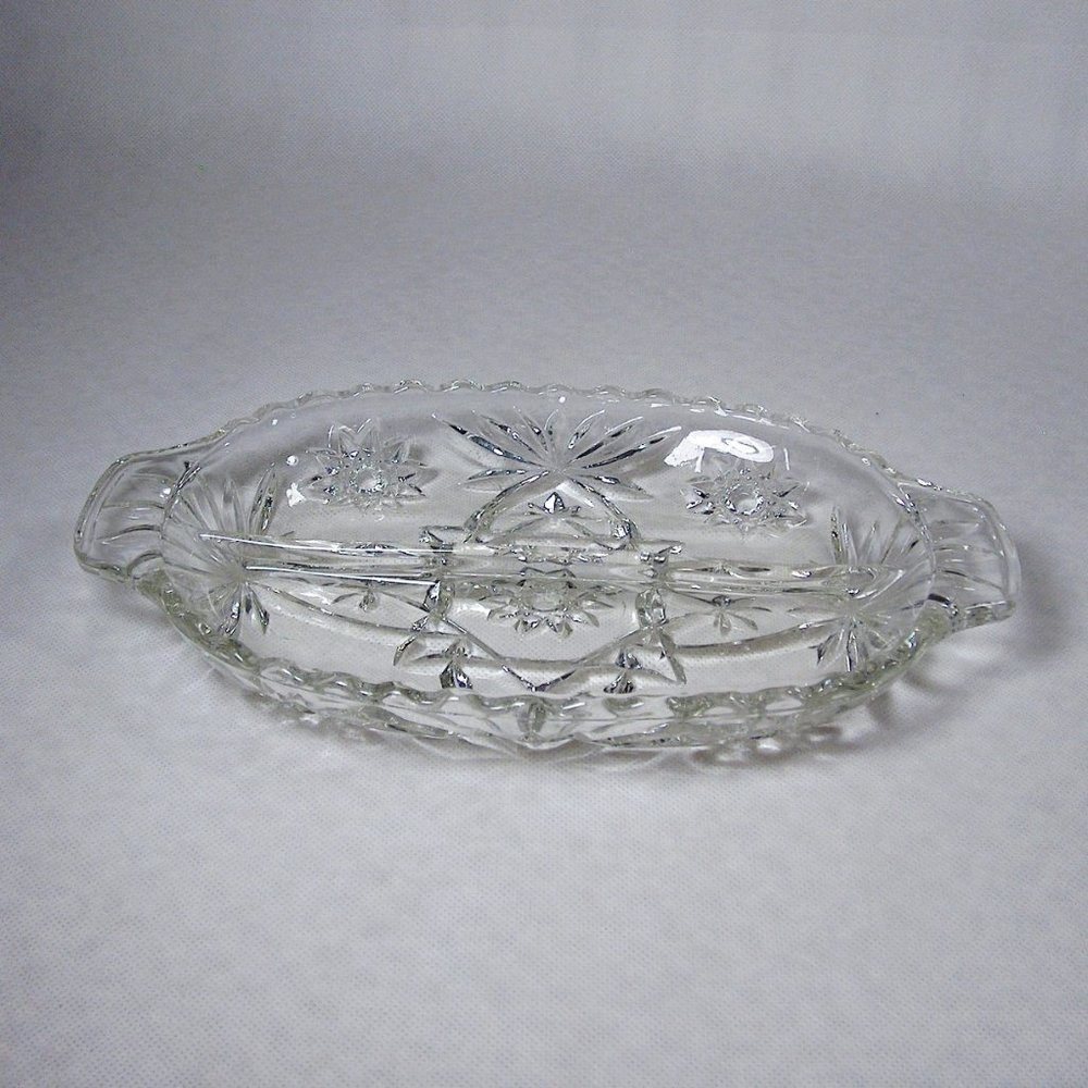 Vintage EAPG Star Pattern Divided Relish Dish 10 Inch EUC Anchor Hocking